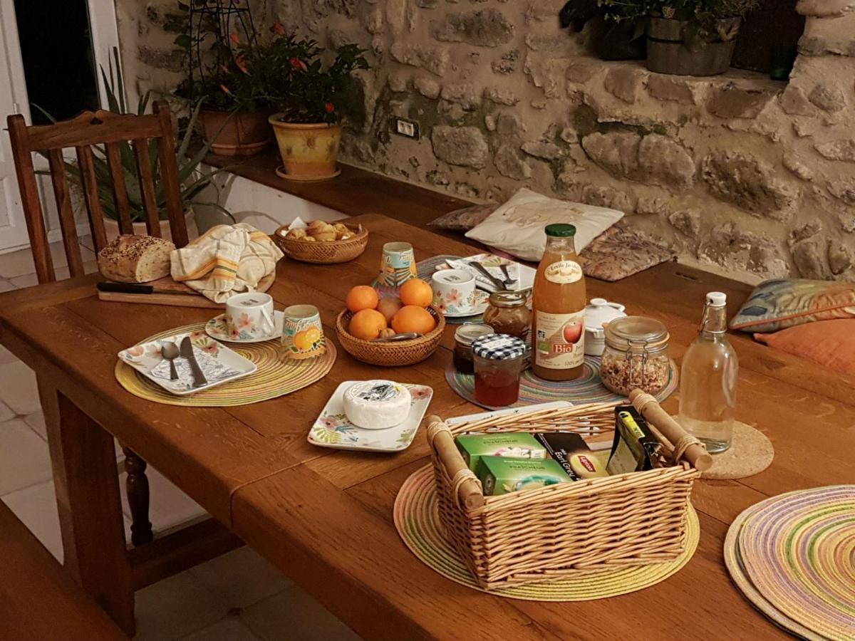 L'Attrape Reve Bed and Breakfast Saint-Vincent-de-Barres Εξωτερικό φωτογραφία