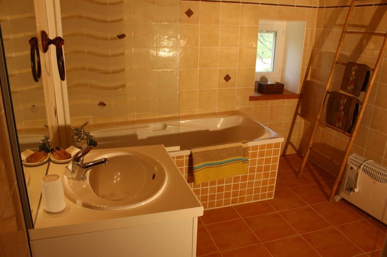 L'Attrape Reve Bed and Breakfast Saint-Vincent-de-Barres Εξωτερικό φωτογραφία